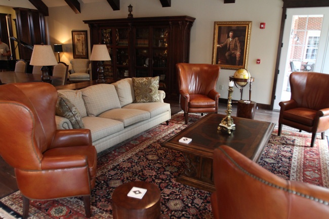 Lounge-Area-OU-Phi-Gam-House